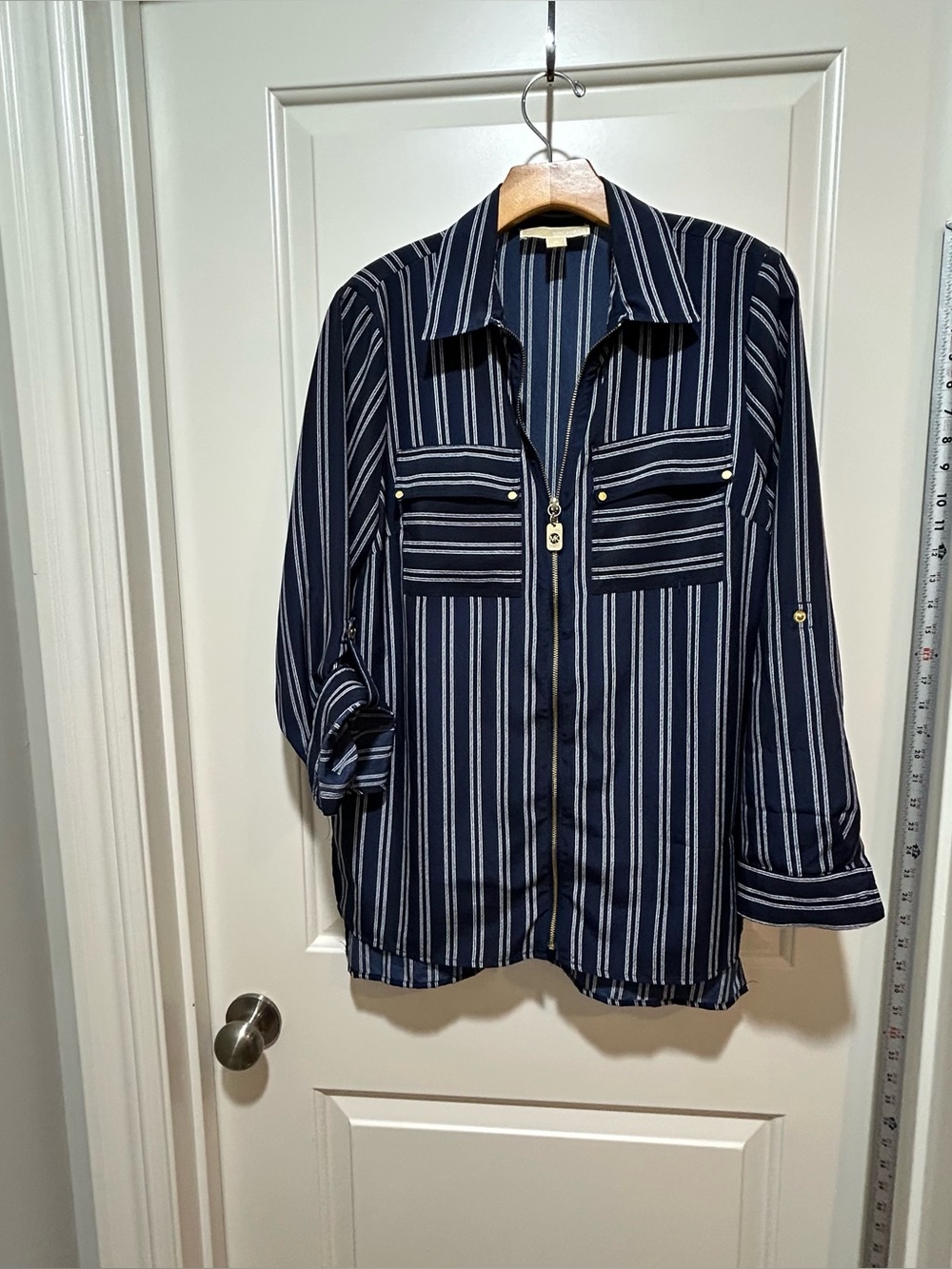 Michael Kors size M Striped Navy Zip-Front hi low two pocket split sides blouse